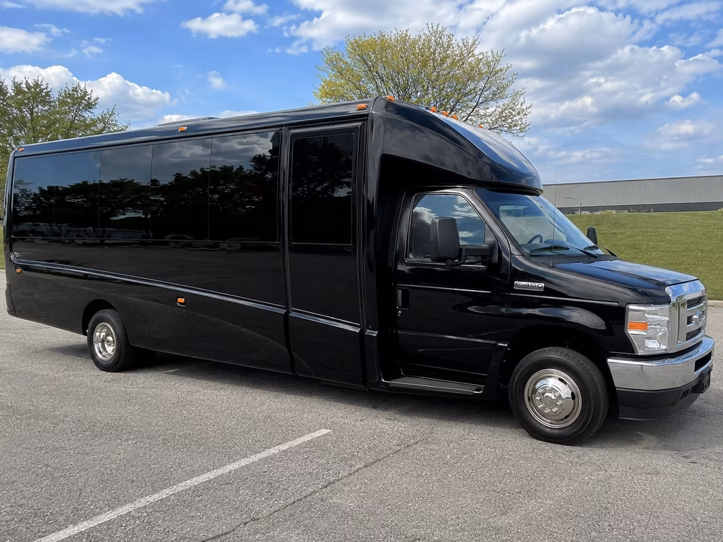 book the perfect ride for your next airport transfer 1